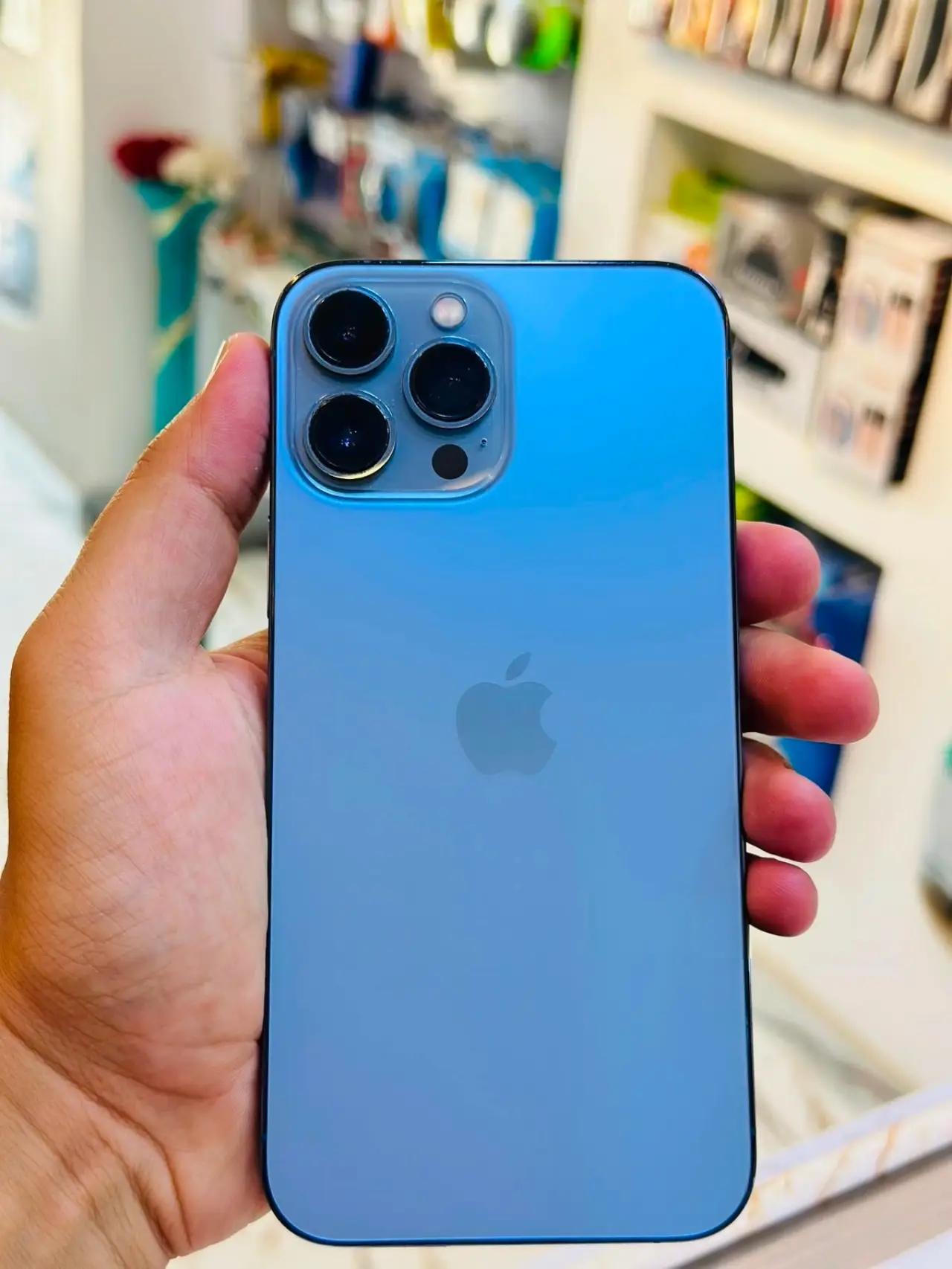 Apple iPhone 13 Pro Max — 500,000 د.ع