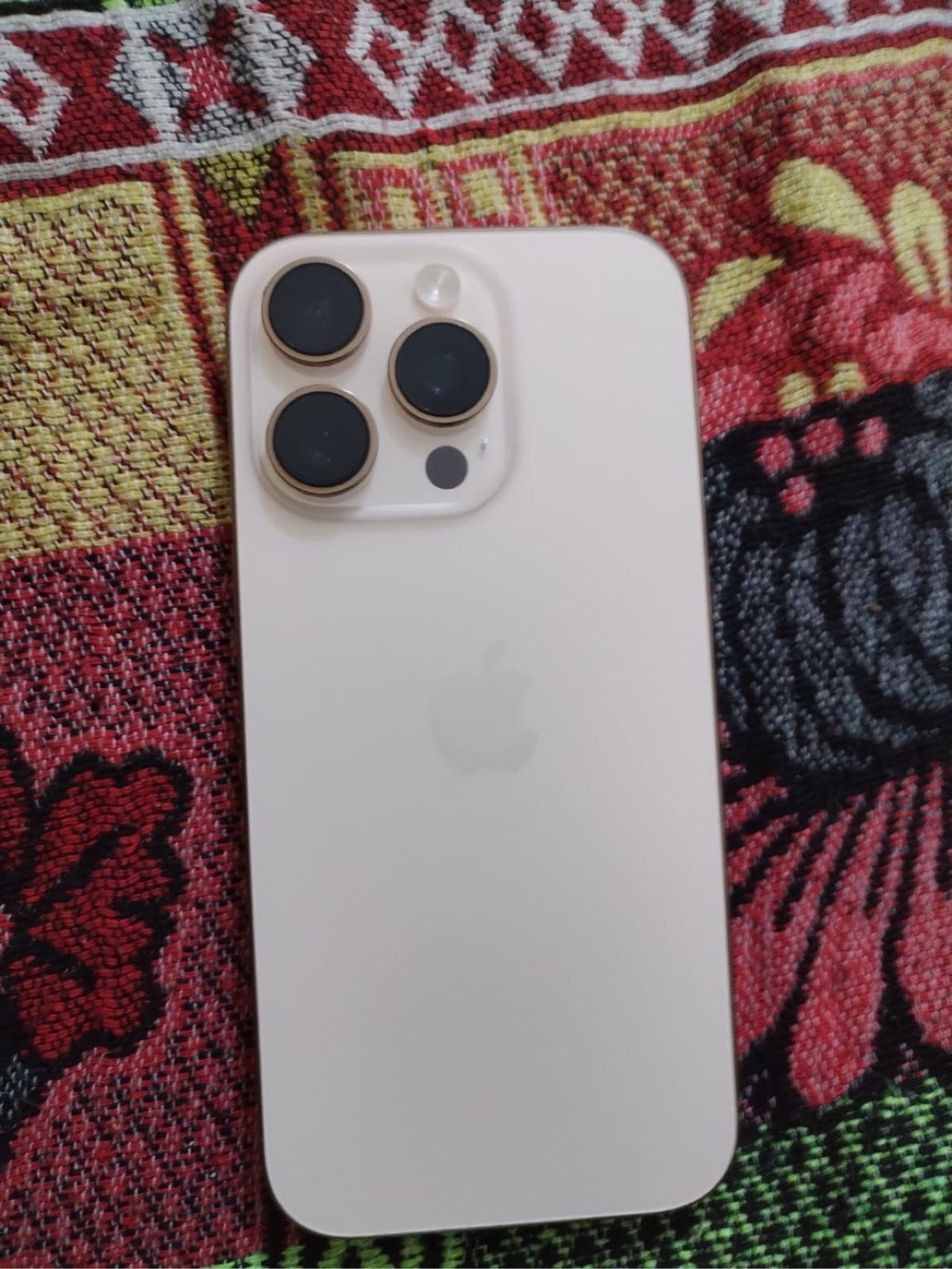 Apple iphone 16 pro