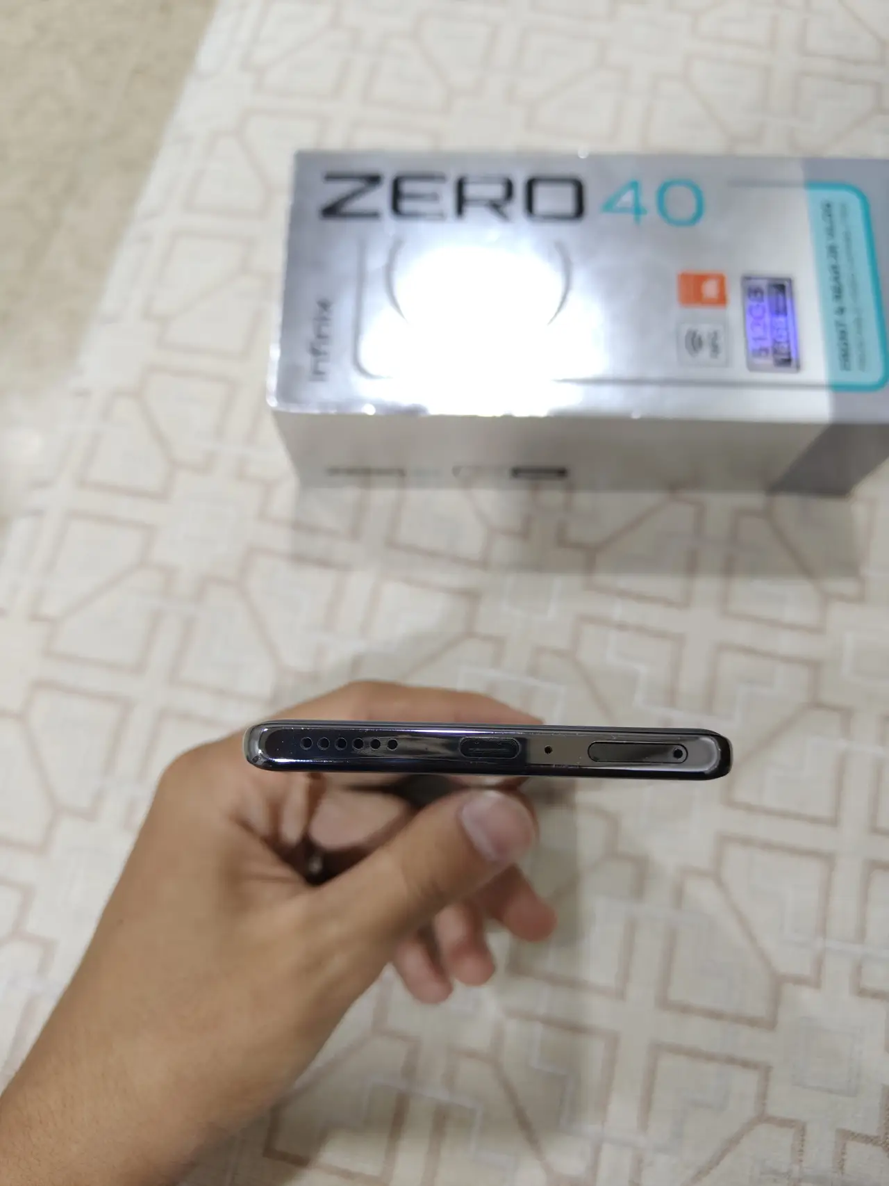 Infinix Zero 40 4G — 350,000 د.ع