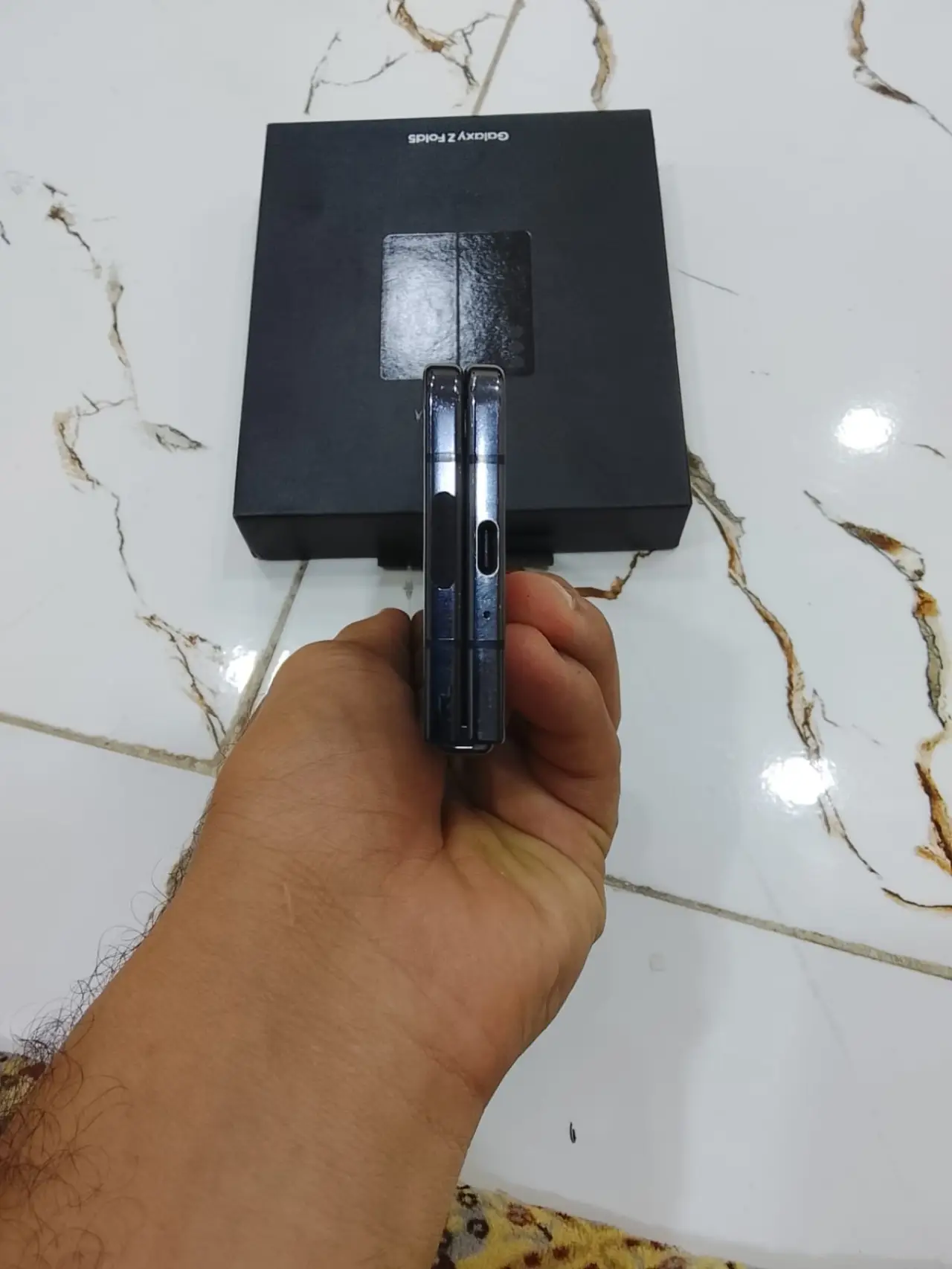 Samsung Galaxy Z Fold5 — 850,000 د.ع