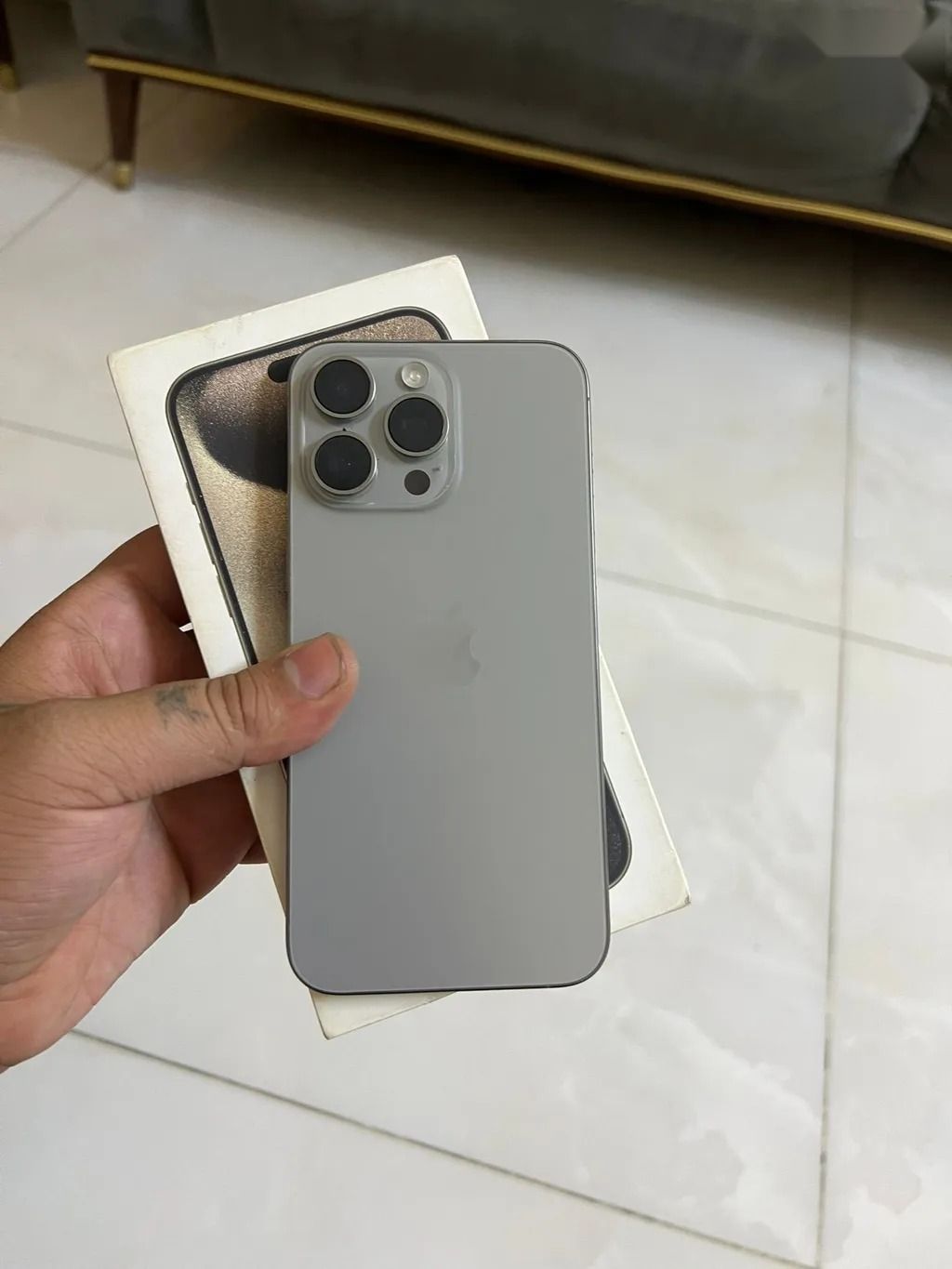 Apple iPhone 15 Pro Max — 835,000 د.ع