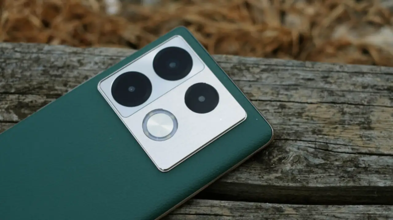 Infinix Note 40 Pro — 300,000 د.ع