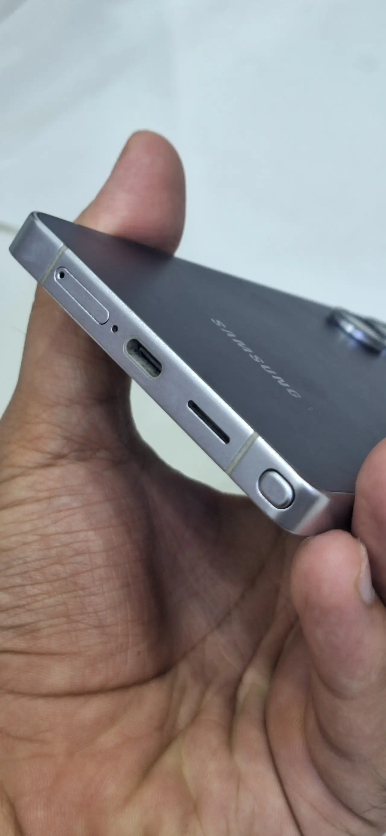 Samsung Galaxy S25 Ultra — 1,070,000 د.ع