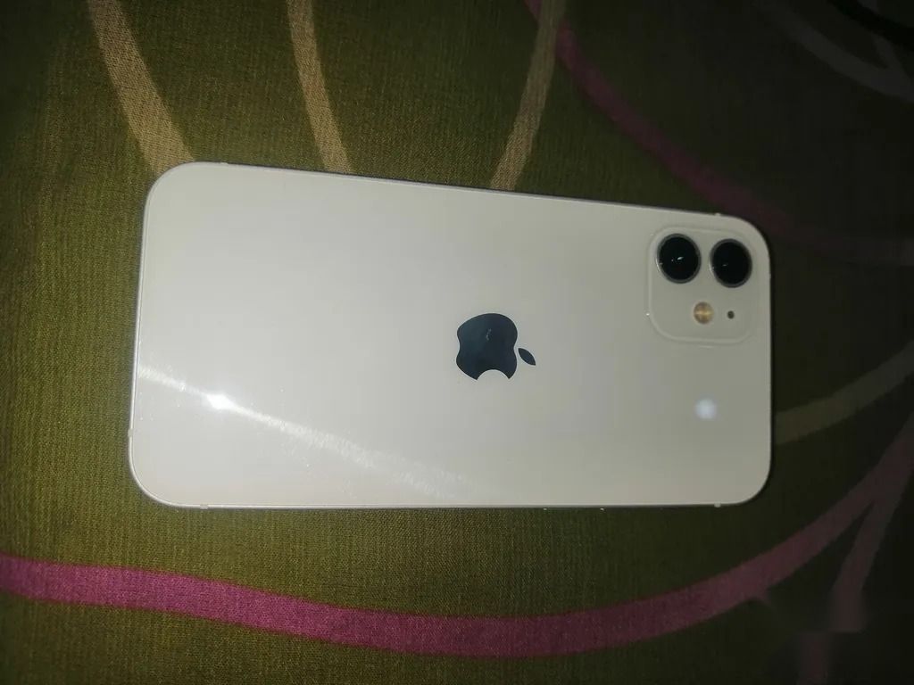 Apple iPhone 12 — 350,000 د.ع