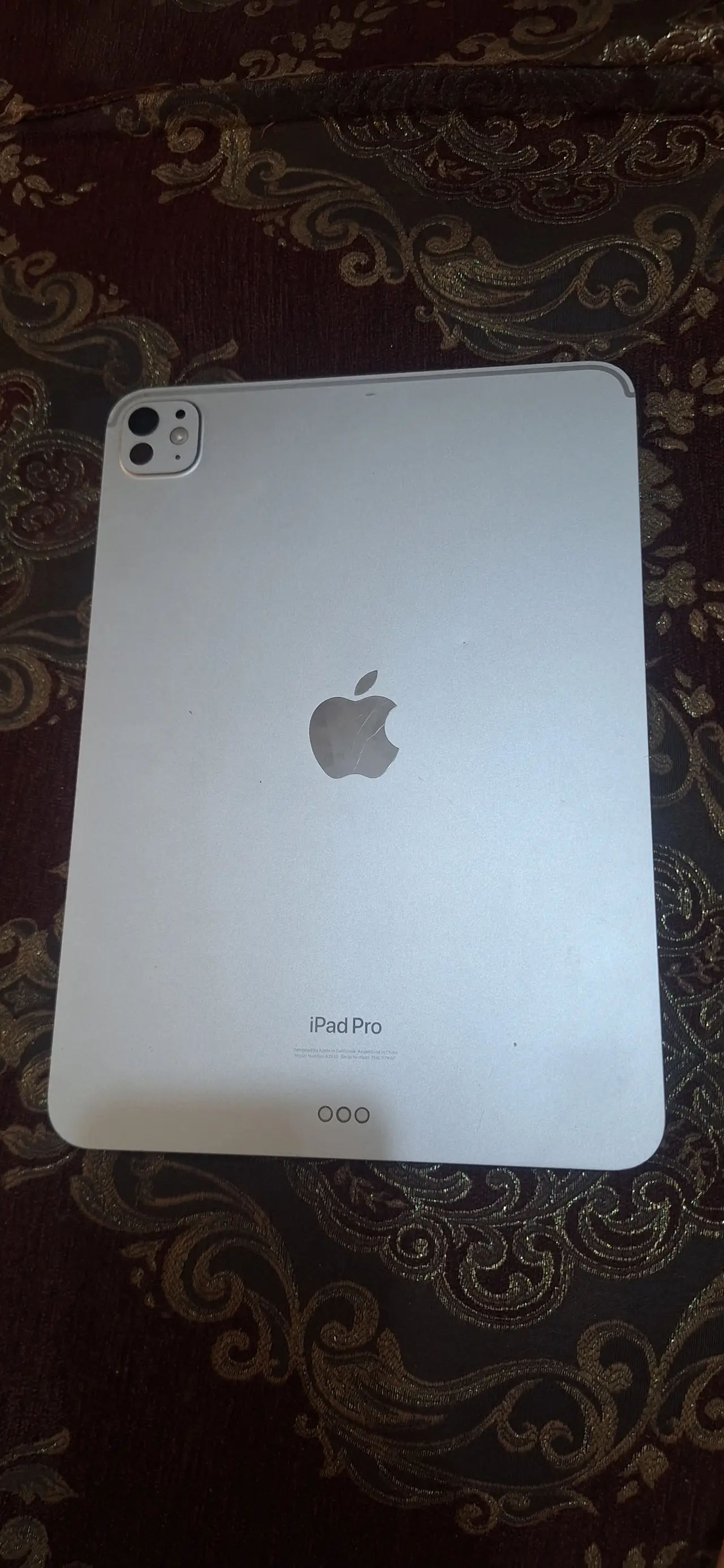 Apple iPhone 11 Pro — 400,000 د.ع