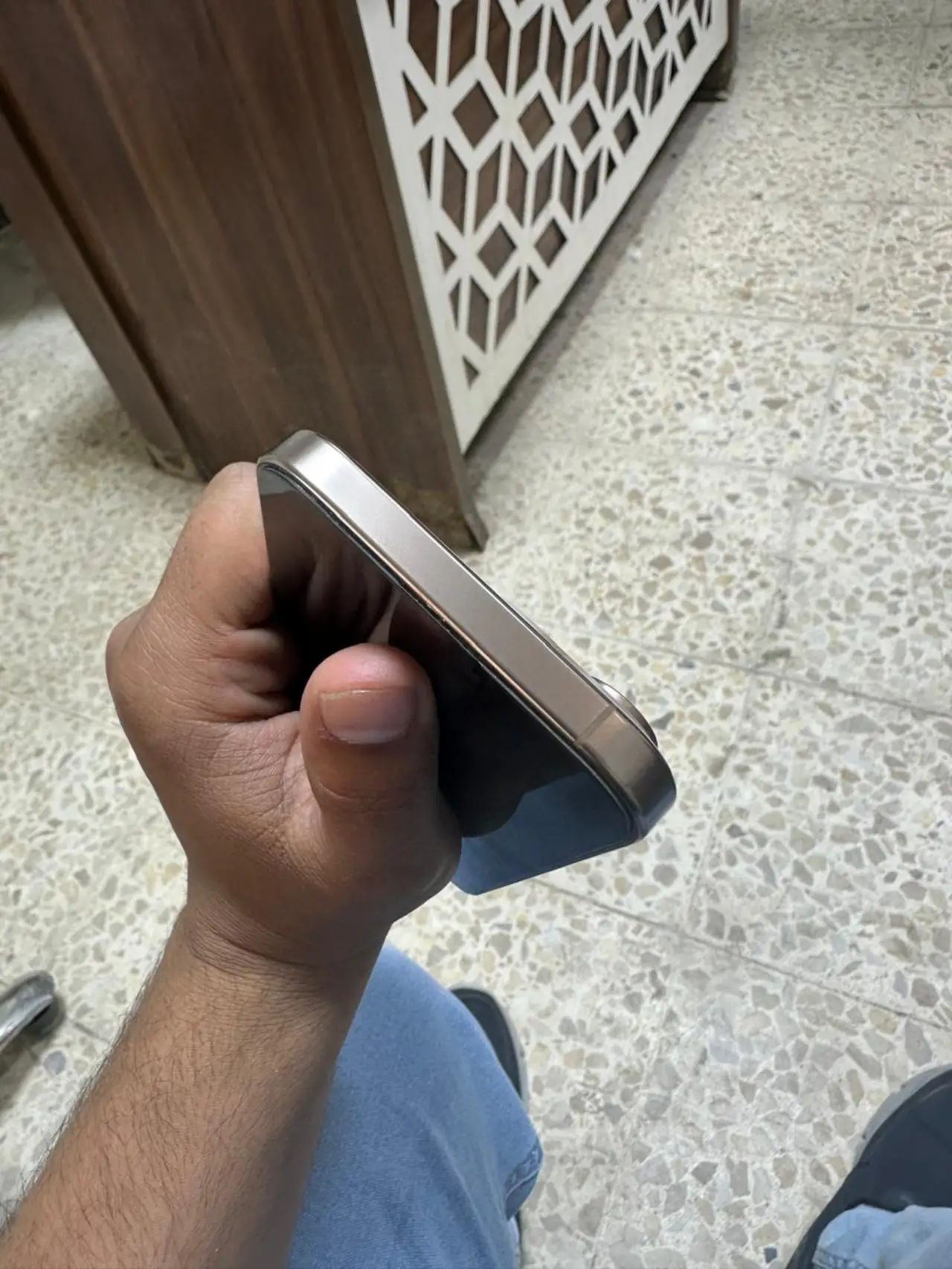 Apple iPhone 16 Pro Max — 1,600,000 د.ع