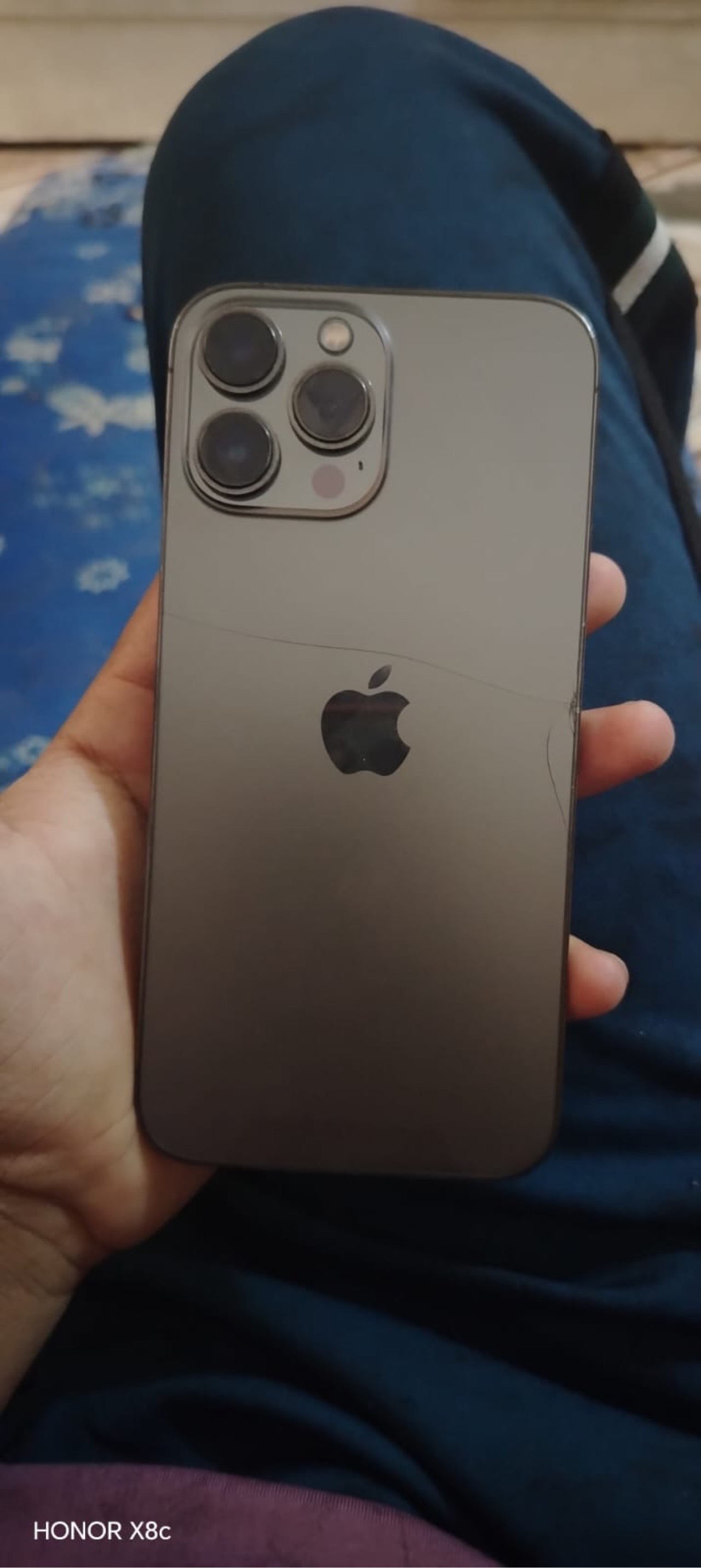 Apple iPhone 13 Pro Max — 550,000 د.ع