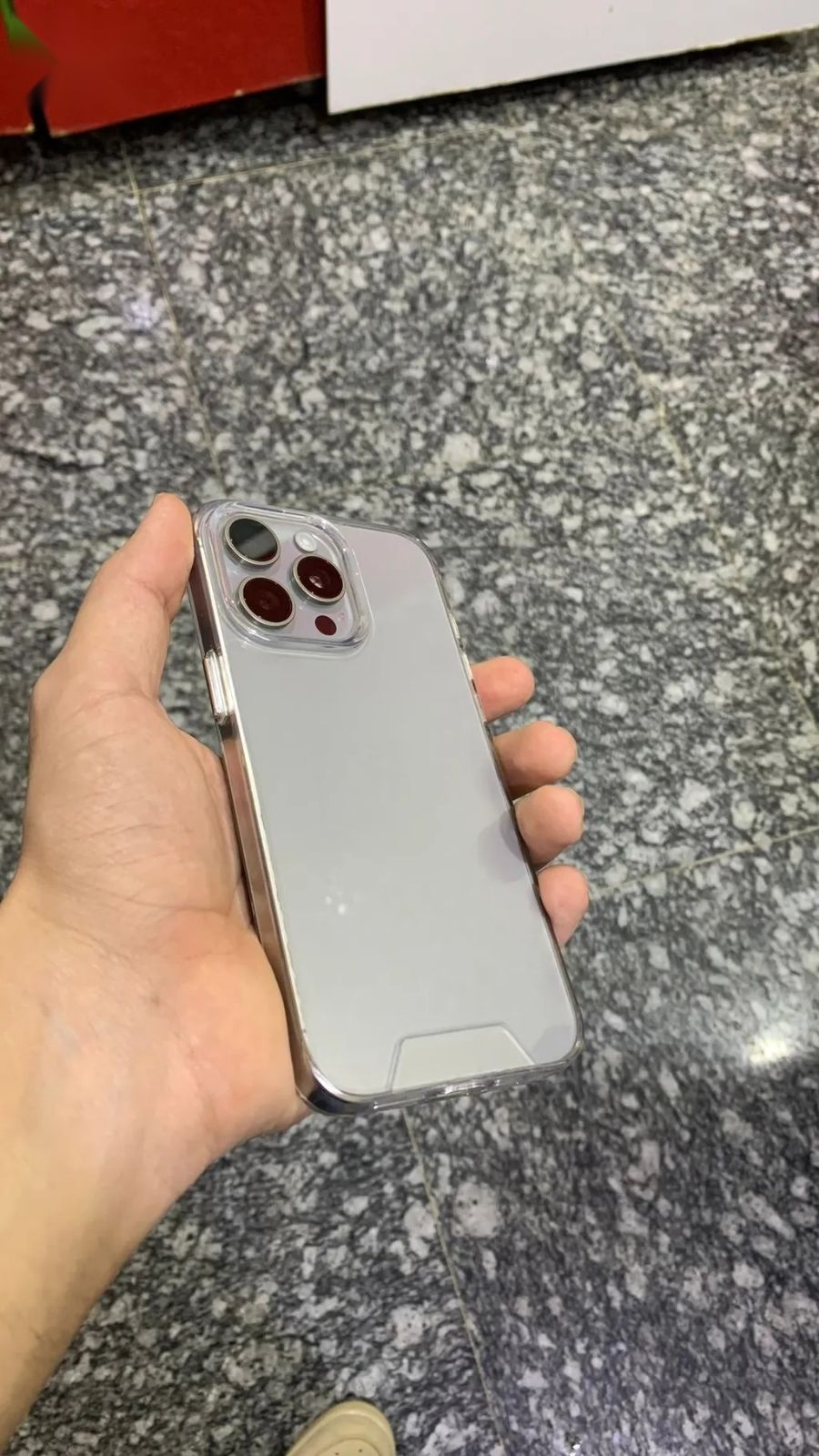 Apple iPhone 15 Pro Max — 1,100,000 د.ع