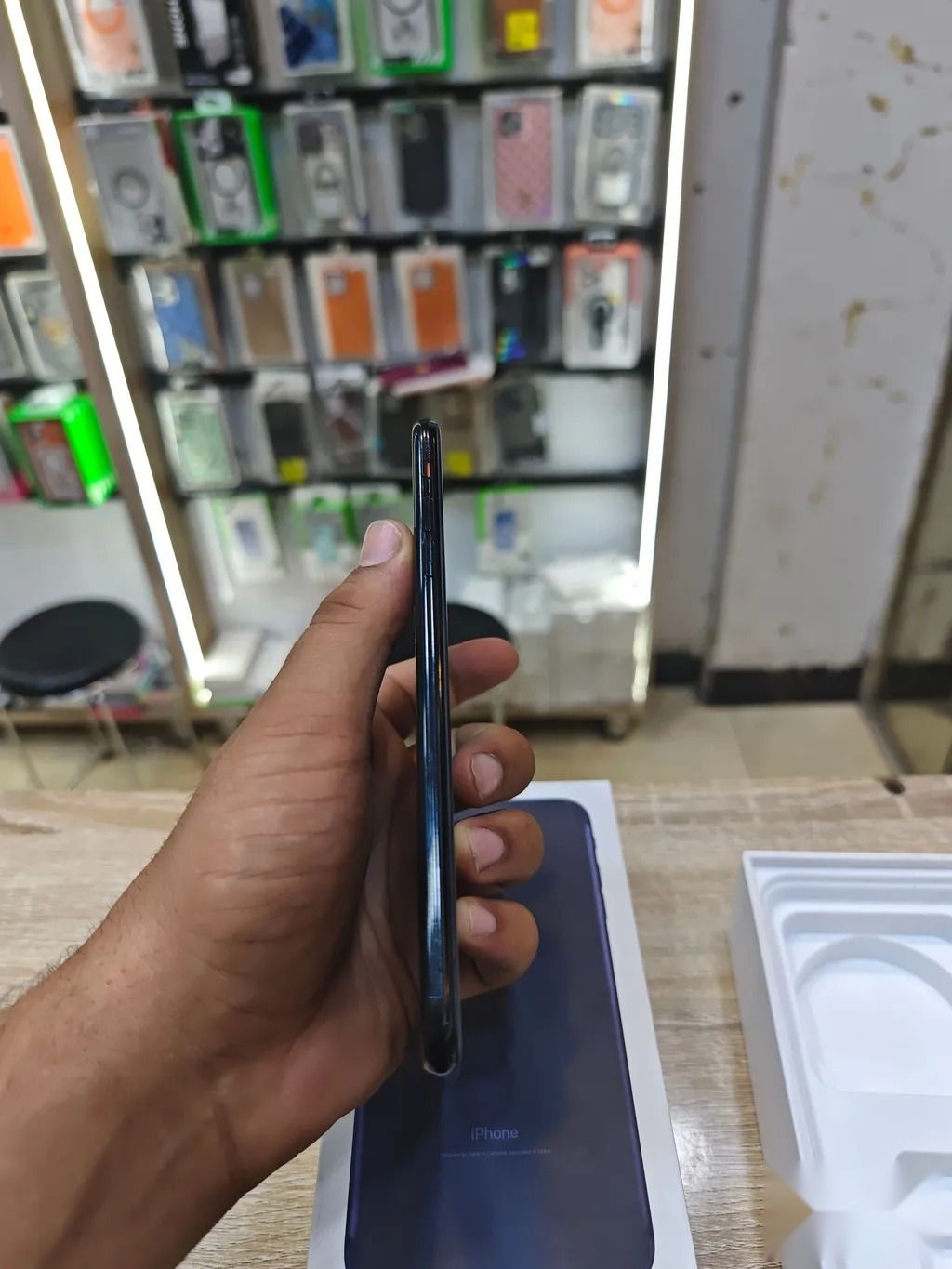 Apple iPhone 7 Plus — 125,000 د.ع