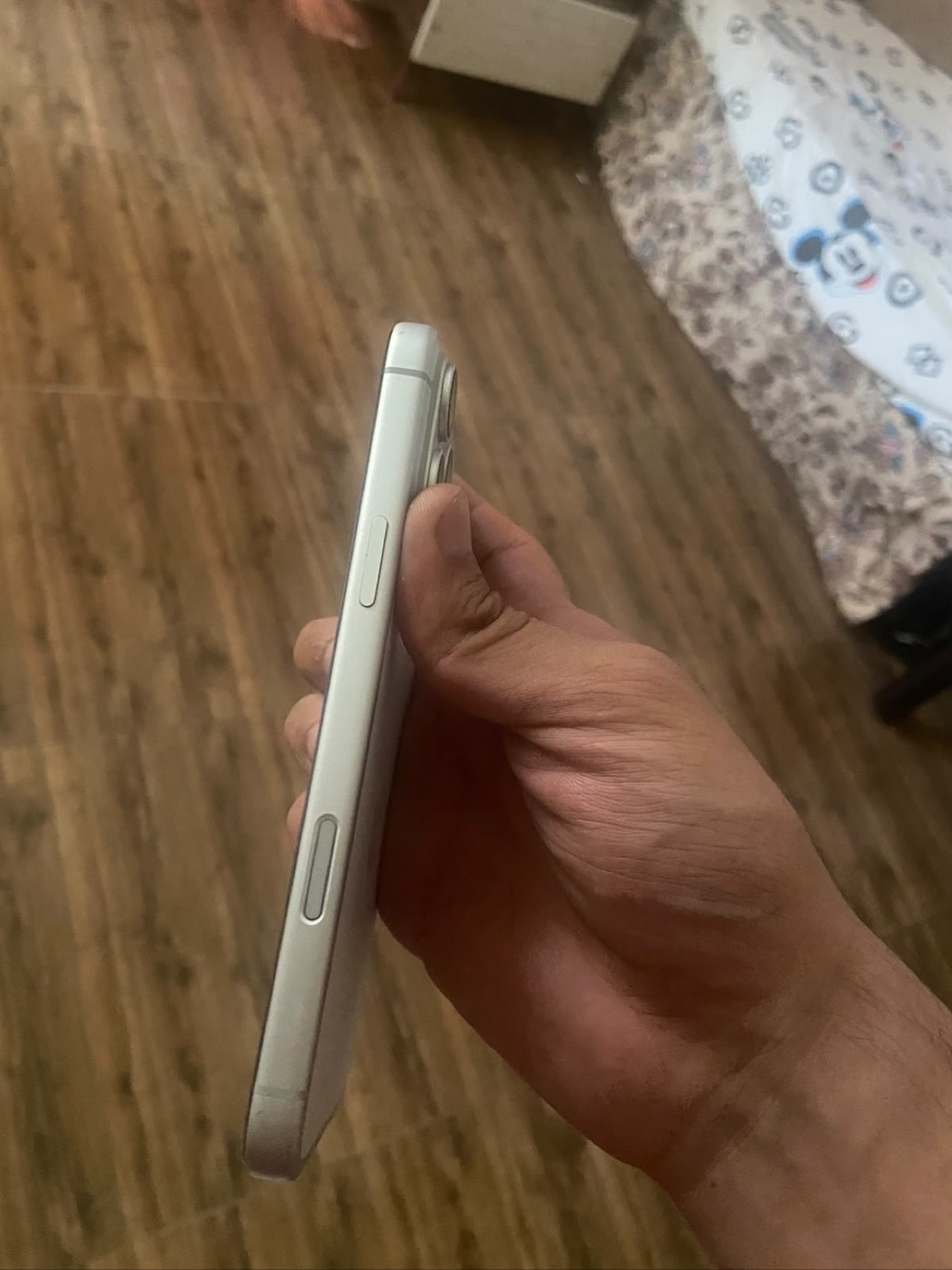 Apple iPhone 17 Pro Max — 1,800,000 د.ع