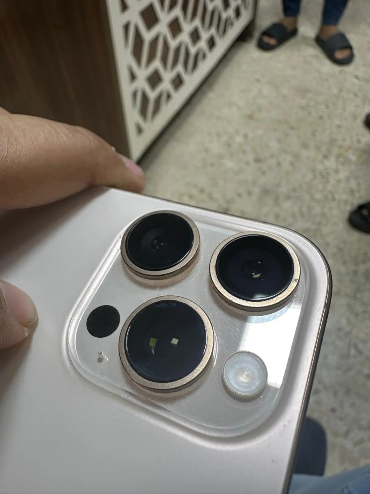 Apple iPhone 16 Pro Max — 1,600,000 د.ع
