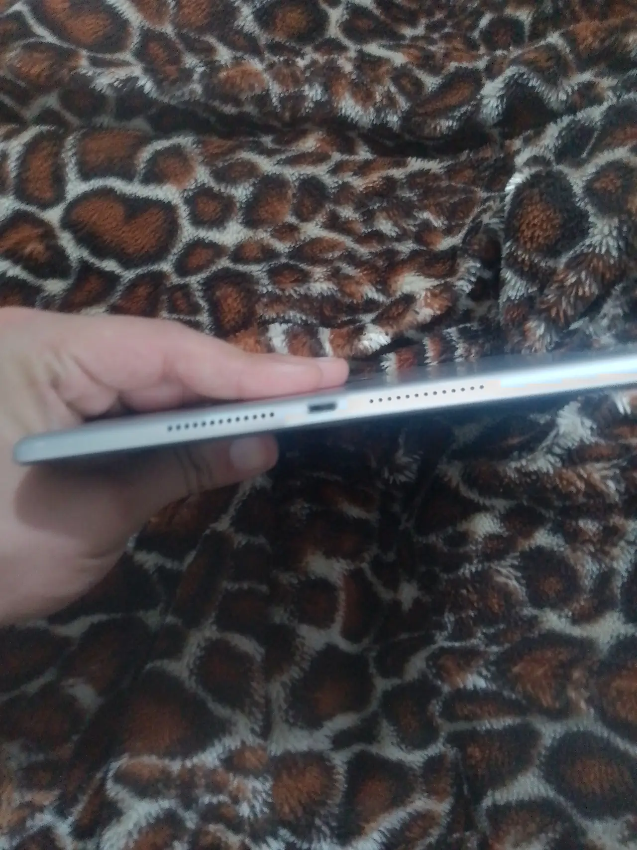 Apple iPad 9 — 375,000 د.ع