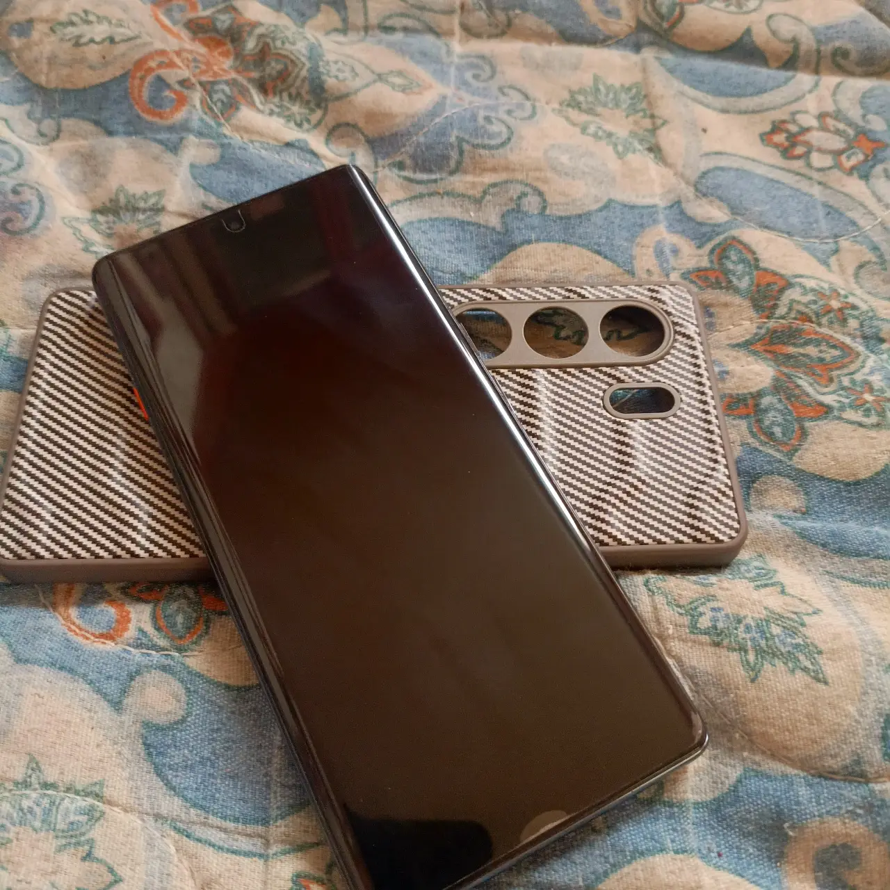 Tecno Camon 40 Pro 5G — 295,000 د.ع