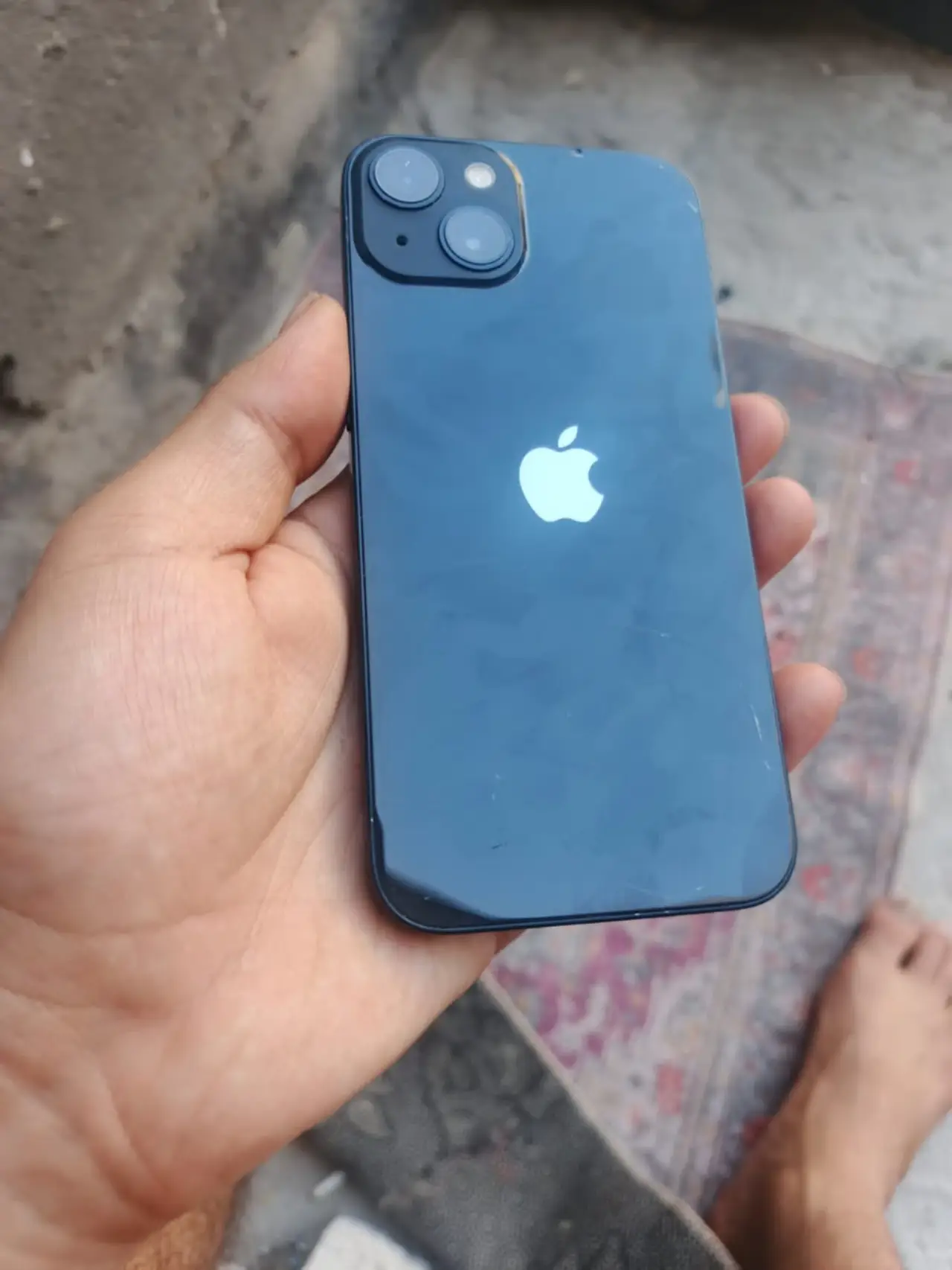Apple iPhone 13 — 350,000 د.ع