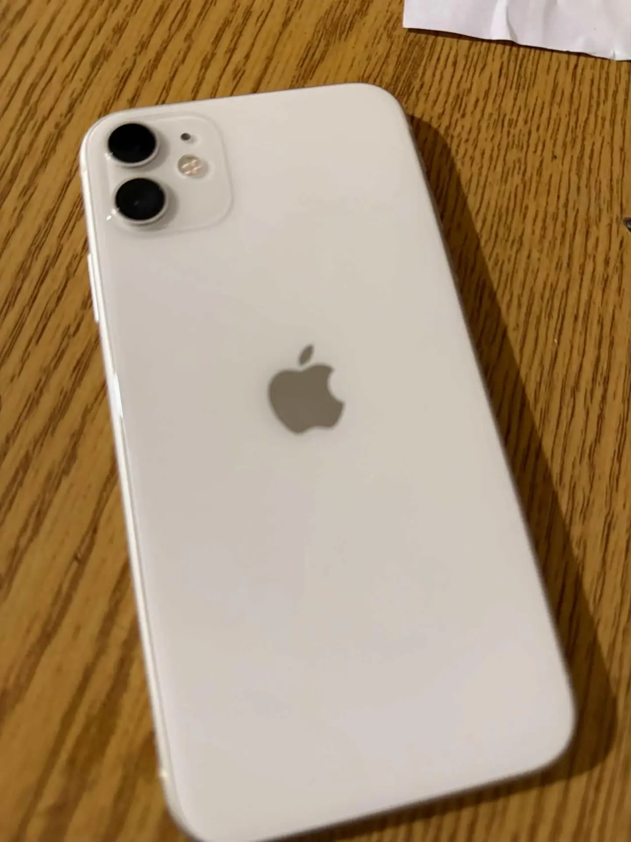 Apple iPhone 11 — 350,000 د.ع