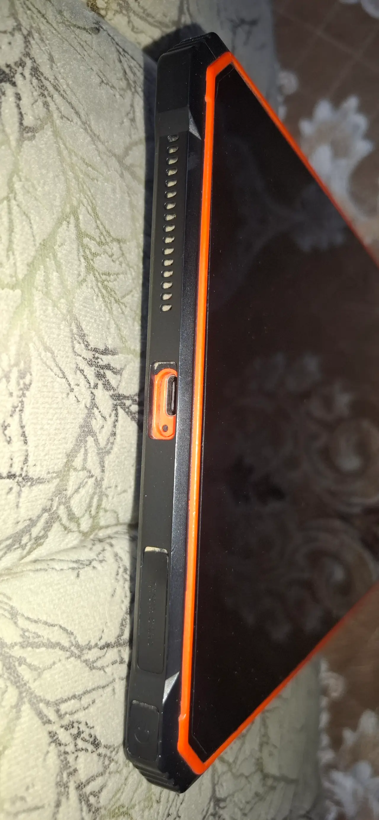 Blackview Active 8 Pro — 300,000 د.ع
