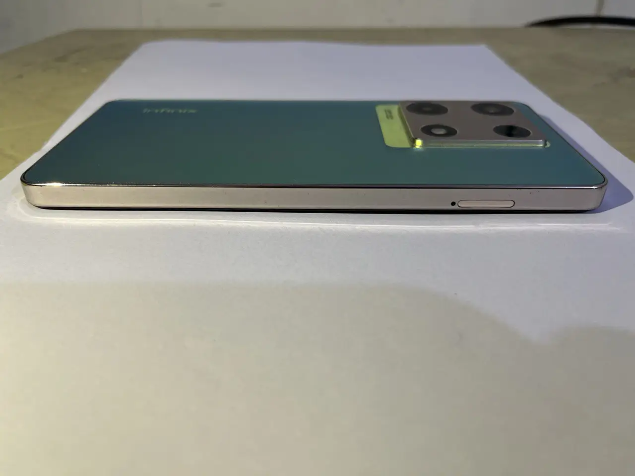 Infinix Note 30 Pro — 200,000 د.ع