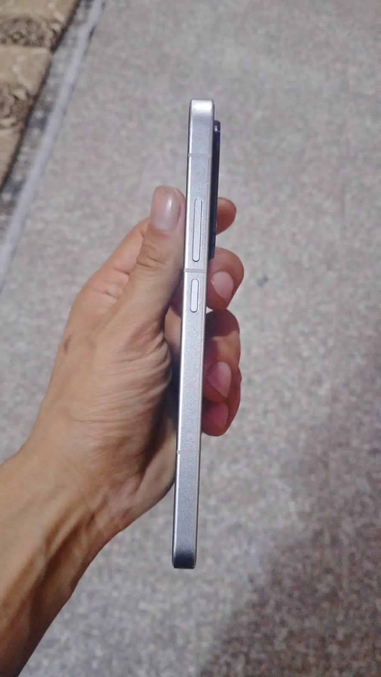 POCO F7 — 400,000 د.ع