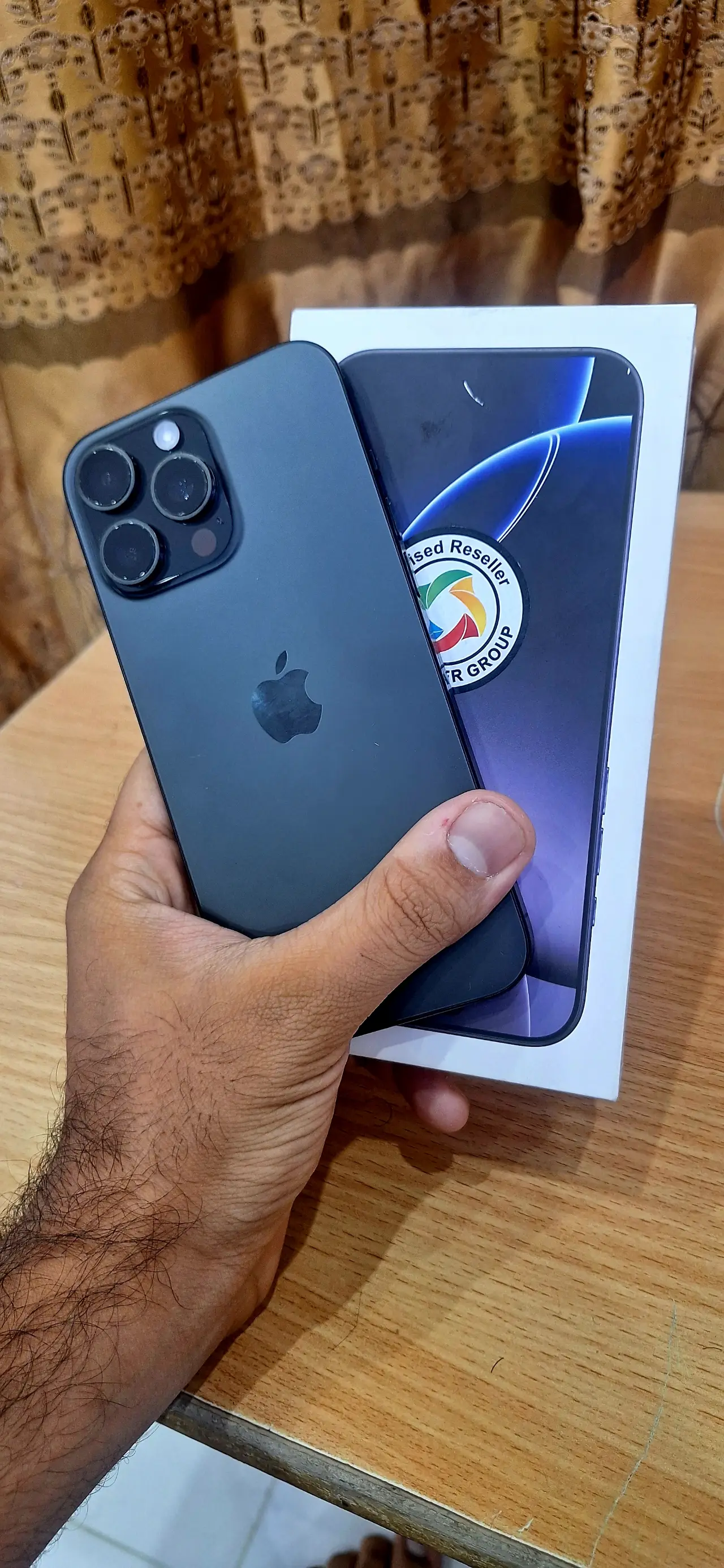 Apple iPhone 16 Pro Max — 1,390,000 د.ع