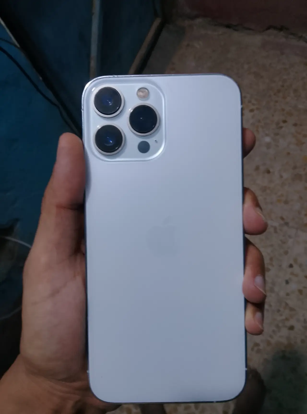 Apple iPhone 13 Pro Max — 500,000 د.ع